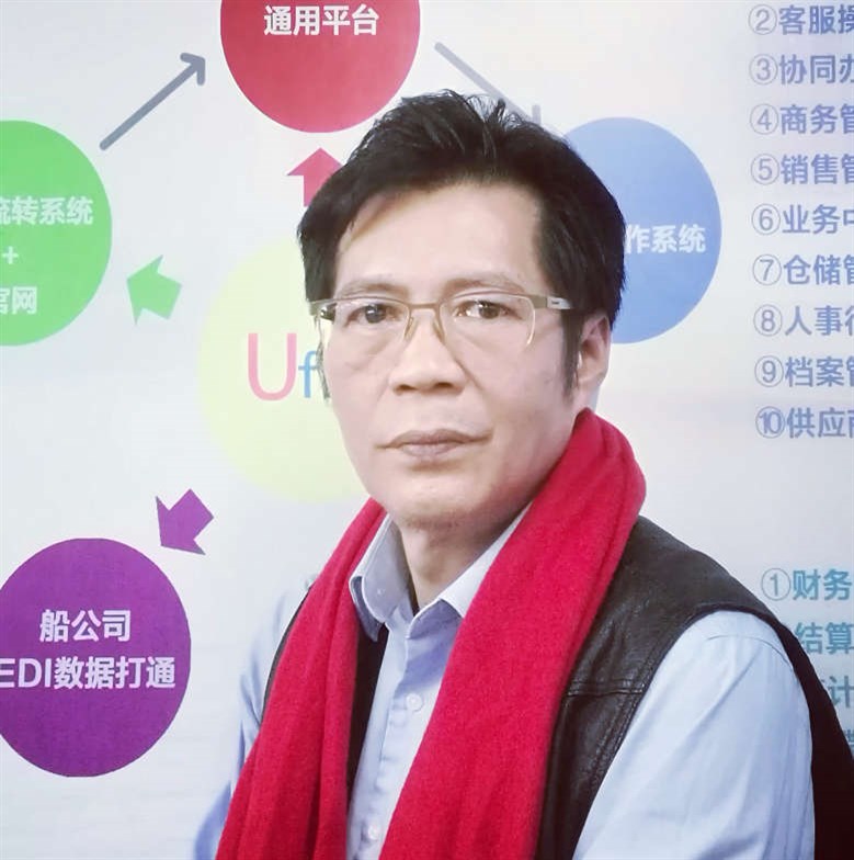 深圳市永聯(lián)通實(shí)業(yè)董事長(cháng)兼通用運費網(wǎng)創(chuàng  )始人  黃炳軒