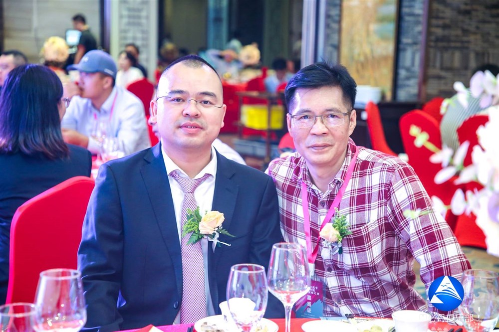 甲必丹俱樂(lè )部第一次線(xiàn)上聯(lián)席會(huì )議順利召開(kāi)