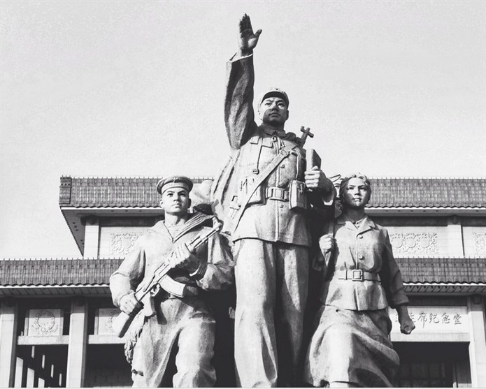 為什么美國不肯放過(guò)中國，西方自由資本主義，已經(jīng)窮途末路！