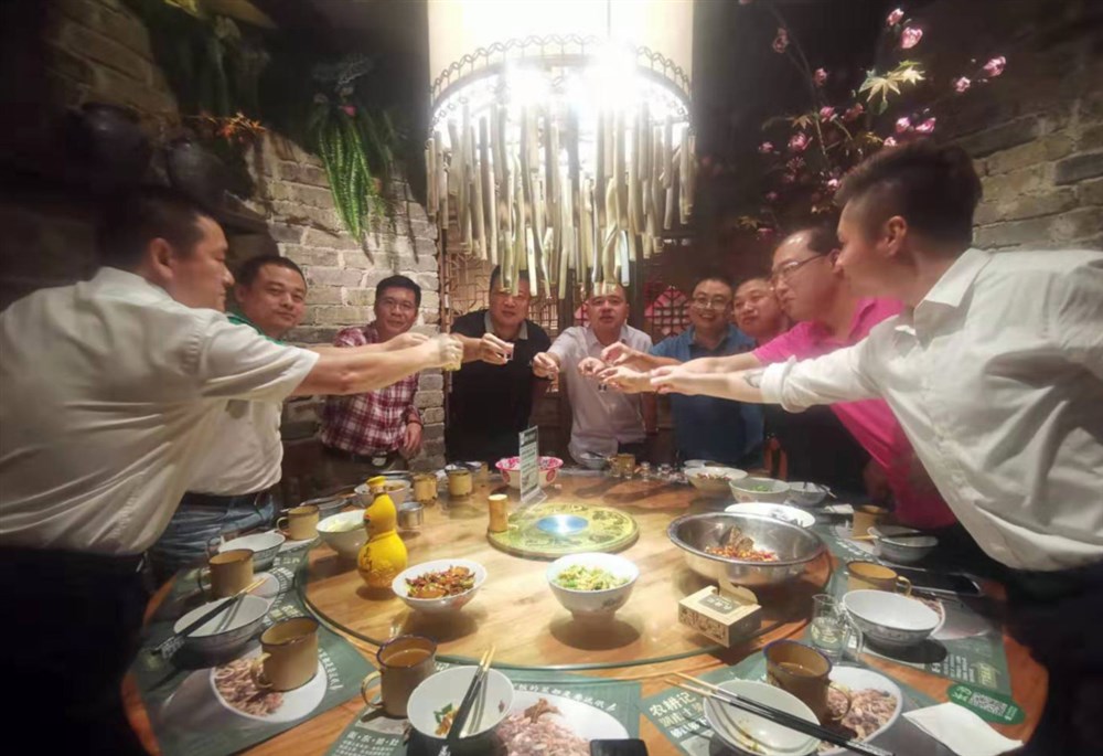 甲必丹俱樂(lè )部走進(jìn)茗佳國際暨危險品運輸