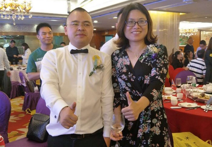 甲必丹會(huì )長(cháng)張桅與廣東省國際貨運代理協(xié)會(huì )副會(huì )長(cháng)兼廣東航星國際物流有限公司總經(jīng)理黃航星（右）。